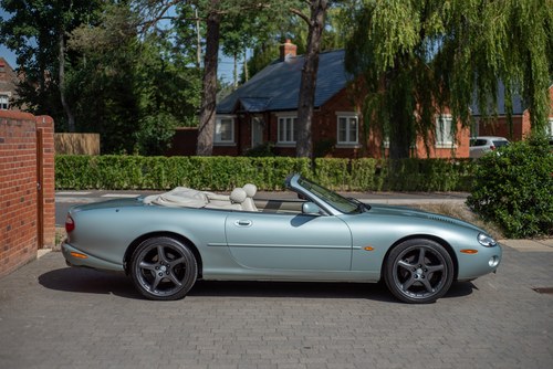 2001 Jaguar XKR Convertible For Sale (picture 10 of 171)