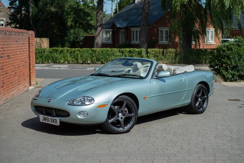 2001 Jaguar XKR Convertible For Sale (picture 14 of 171)