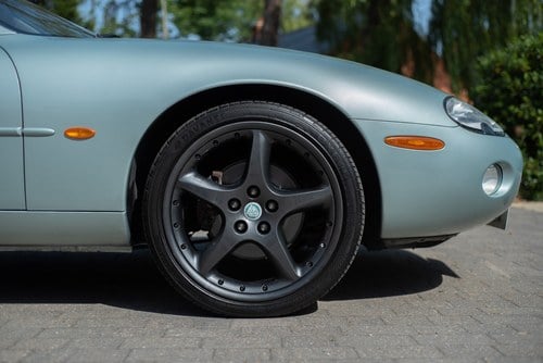 2001 Jaguar XKR Convertible For Sale (picture 35 of 171)