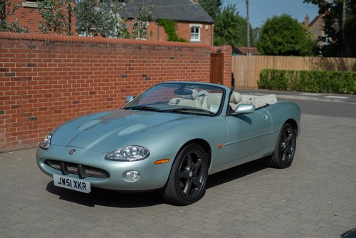2001 Jaguar XKR Convertible For Sale (picture 2 of 171)