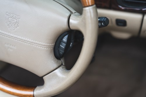 2002 Jaguar XKR Convertible In vendita (immagine 112 di 146)