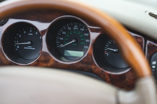 2002 Jaguar XKR Convertible In vendita (immagine 30 di 146)