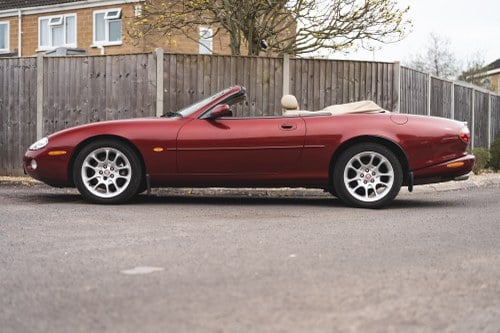 2002 Jaguar XKR Convertible In vendita (immagine 2 di 146)