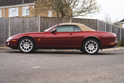 2002 Jaguar XKR Convertible In vendita (immagine 12 di 146)