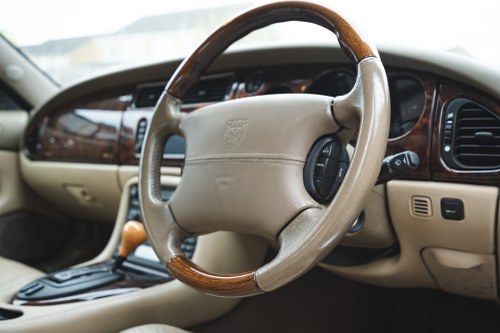 2002 Jaguar XKR Convertible In vendita (immagine 41 di 146)