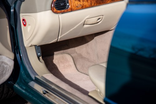 2003 Jaguar XKR Convertible zum Verkauf (Bild 44 von 144)