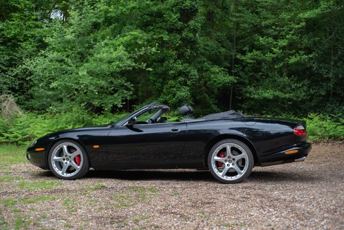 2003 Jaguar XKR Supercharged Convertible For Sale (picture 16 of 207)