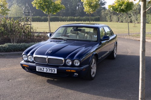 2000 Jaguar XJR V8 Auto In vendita (immagine 2 di 233)