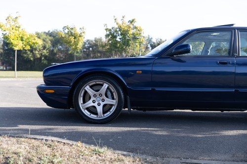 2000 Jaguar XJR V8 Auto In vendita (immagine 32 di 233)