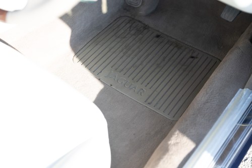 2000 Jaguar XJR V8 Auto In vendita (immagine 103 di 233)