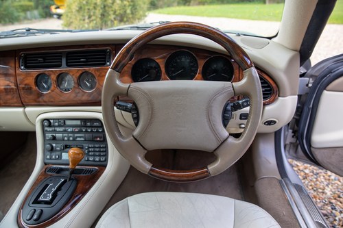 2000 Jaguar XKR For Sale (picture 68 of 158)