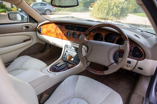 2000 Jaguar XKR For Sale (picture 22 of 158)