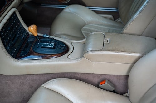 2000 Jaguar XKR In vendita (immagine 24 di 126)