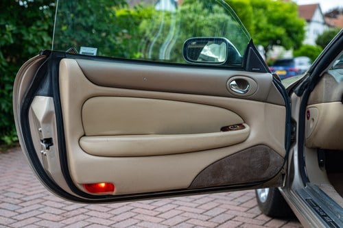 2000 Jaguar XKR In vendita (immagine 15 di 126)