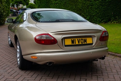 2000 Jaguar XKR In vendita (immagine 8 di 126)