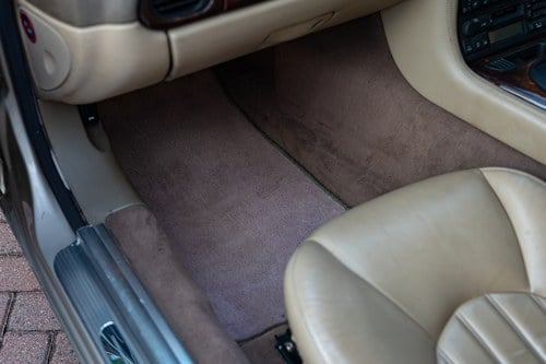 2000 Jaguar XKR In vendita (immagine 19 di 126)