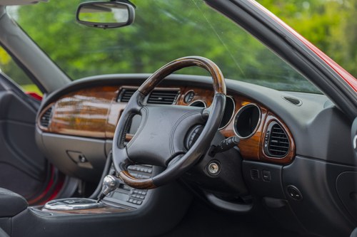 2000 Jaguar XKR à vendre (picture 28 of 151)