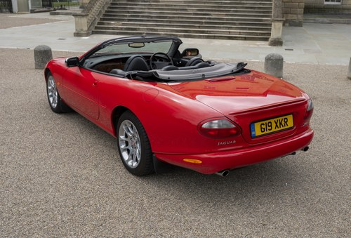 2000 Jaguar XKR à vendre (picture 2 of 151)