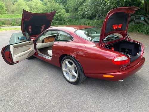 2000 Jaguar XKR à vendre (picture 14 of 89)