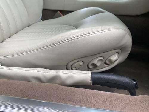 2000 Jaguar XKR à vendre (picture 39 of 89)