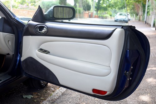 2003 Jaguar XKR For Sale (picture 26 of 127)