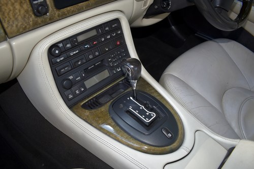 2003 Jaguar XKR For Sale (picture 47 of 127)