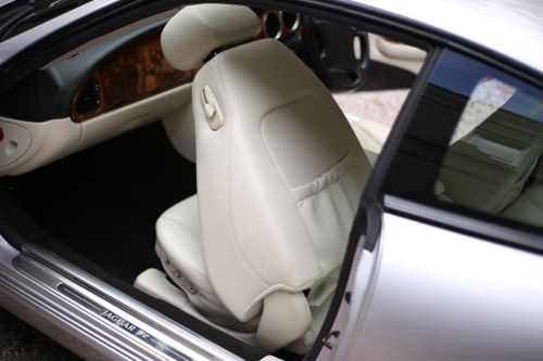 2004 Jaguar XKR Supercharged Te koop (foto 36 van 103)