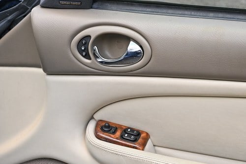 NO RESERVE - 1997 Jaguar XK8 Coupé Te koop (foto 57 van 250)