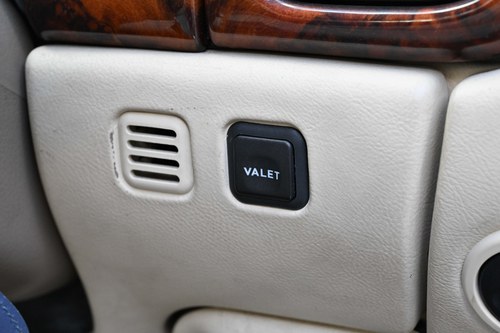 NO RESERVE - 1997 Jaguar XK8 Coupé Te koop (foto 46 van 250)