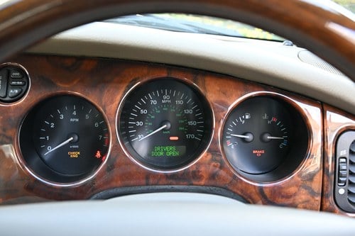 NO RESERVE - 1997 Jaguar XK8 Coupé Te koop (foto 71 van 250)