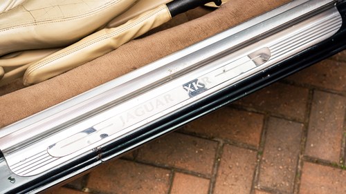 NO RESERVE - 2001 Jaguar XKR In vendita (immagine 40 di 128)