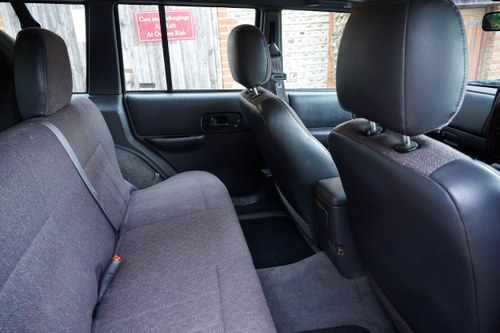 NO RESERVE - 2000 Jeep Cherokee Classic à vendre (picture 38 of 144)