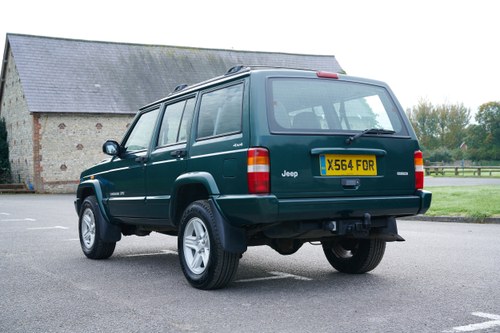 NO RESERVE - 2000 Jeep Cherokee Classic à vendre (picture 11 of 144)