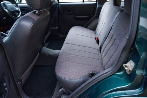 NO RESERVE - 2000 Jeep Cherokee Classic à vendre (picture 58 of 144)