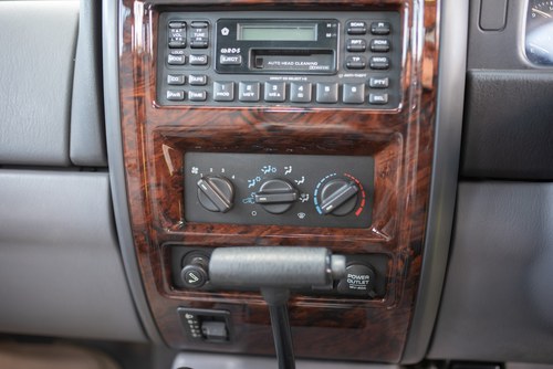 1999 Jeep Cherokee 4.0 Ltd XJ à vendre (picture 42 of 134)