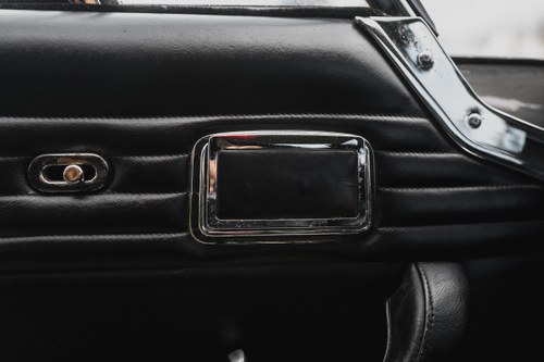 NO RESERVE - 1970 Jensen Interceptor MKII For Sale (picture 85 of 213)