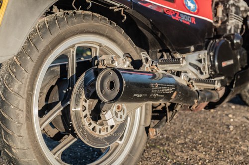 1987 Kawasaki GPz900R (“Ninja”) In vendita (immagine 39 di 74)