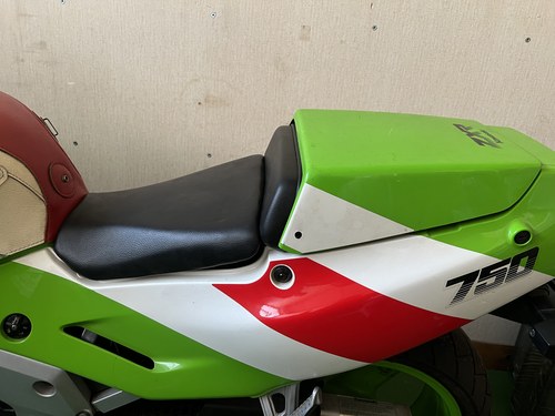 1990 Kawasaki ZXR 750 H2 Stinger Godier Genoud In vendita (immagine 24 di 48)