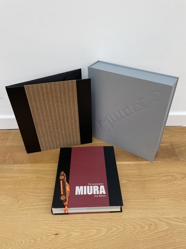 Lamborghini Miura 'Jota Edition' Book zum Verkauf (Bild 2 von 38)
