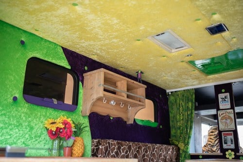 1977 Land Rover 101 Forward Control Ambulance Camper Conversion zum Verkauf (Bild 92 von 239)