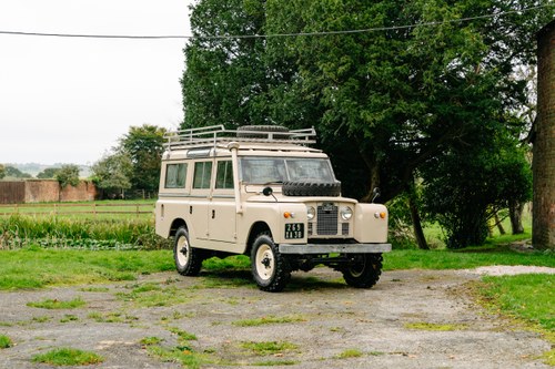 1969 Land Rover Series IIA 109” LHD à venda (imagem 1 de 186)