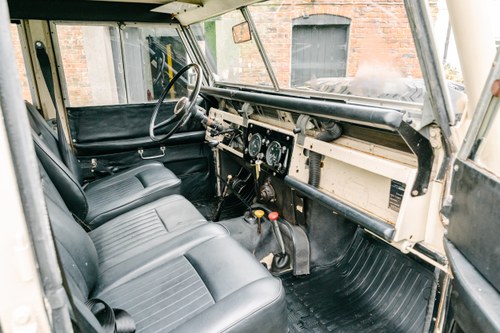 1969 Land Rover Series IIA 109” LHD à venda (imagem 32 de 186)