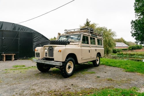 1969 Land Rover Series IIA 109” LHD à venda (imagem 7 de 186)