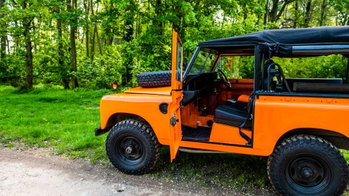 1976 Land Rover Series 3 88” Soft-top à venda (imagem 35 de 126)