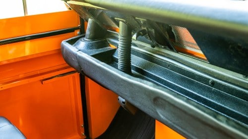 1976 Land Rover Series 3 88” Soft-top à venda (imagem 24 de 126)