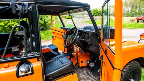 1976 Land Rover Series 3 88” Soft-top à venda (imagem 39 de 126)