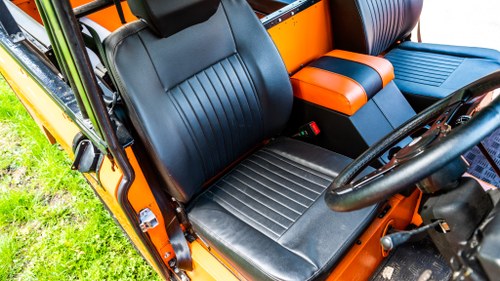 1976 Land Rover Series 3 88” Soft-top à venda (imagem 41 de 126)