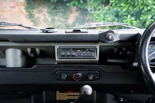 1995 Land Rover Defender 90 TDi For Sale (picture 25 of 137)