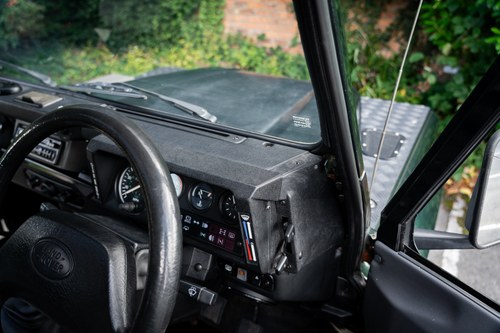 1995 Land Rover Defender 90 TDi For Sale (picture 28 of 137)