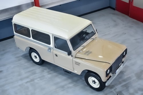 1987 Land Rover Santana 2.5 DL LHD à venda (imagem 10 de 71)